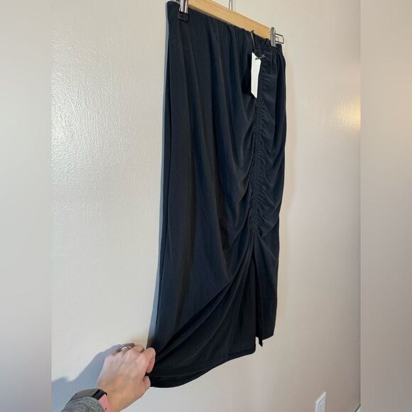 Black Green Envelope Ruched Maxi Skirt Size XS NWT - Picture 3 of 5